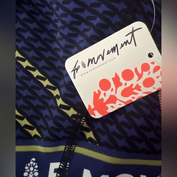 NWT Free People FP Movement Never Better Square Neck Logo Sports Bra $58 S M XL - Picture 2 of 3